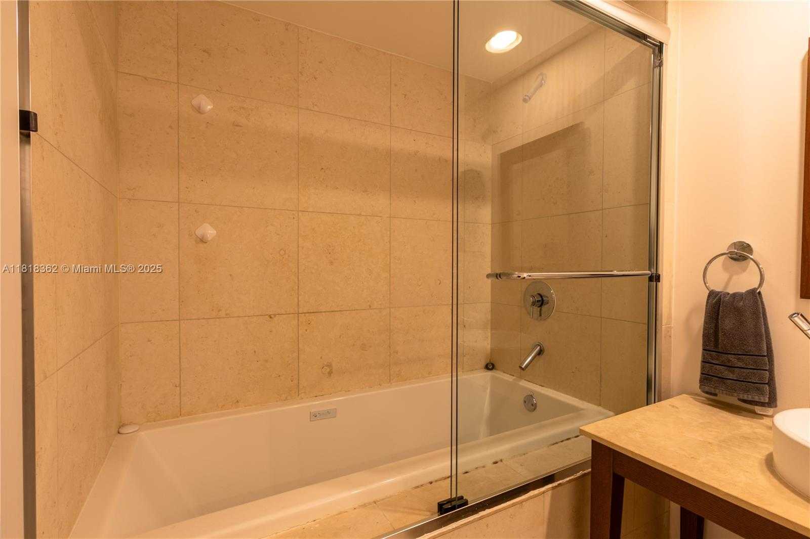 Small Image of 475 BRICKELL AVE #4511, Miami Number 18