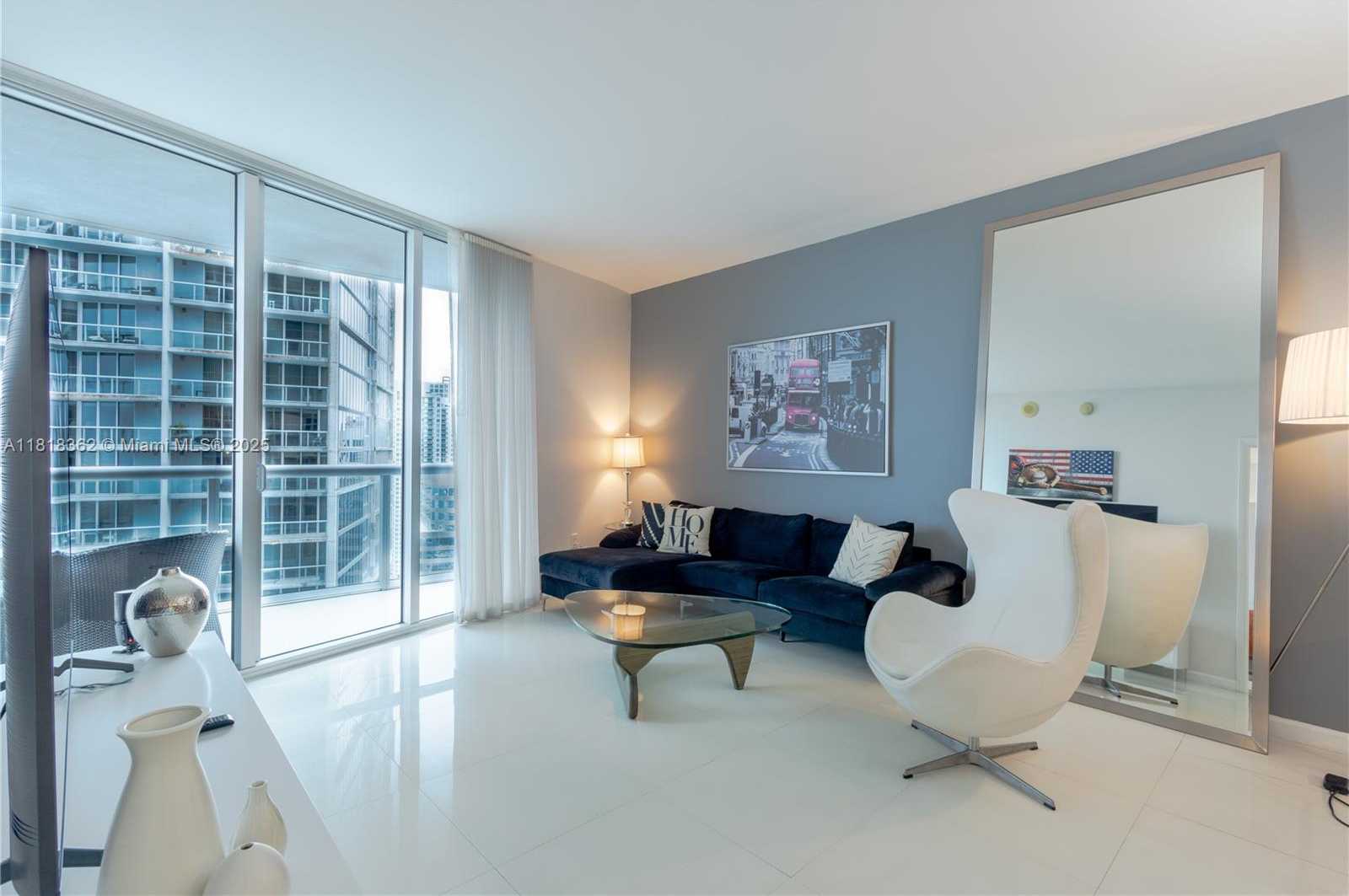 Small Image of 475 BRICKELL AVE #4511, Miami Number 3
