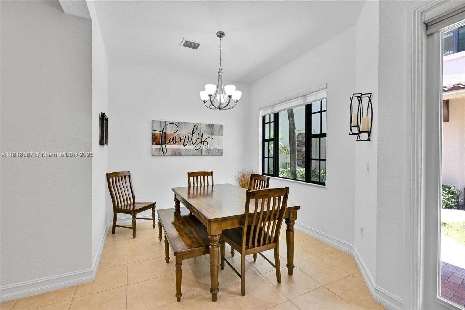 Small Image of 122 SW 127th Terrace, Plantation, FL 33325, USA Number 24