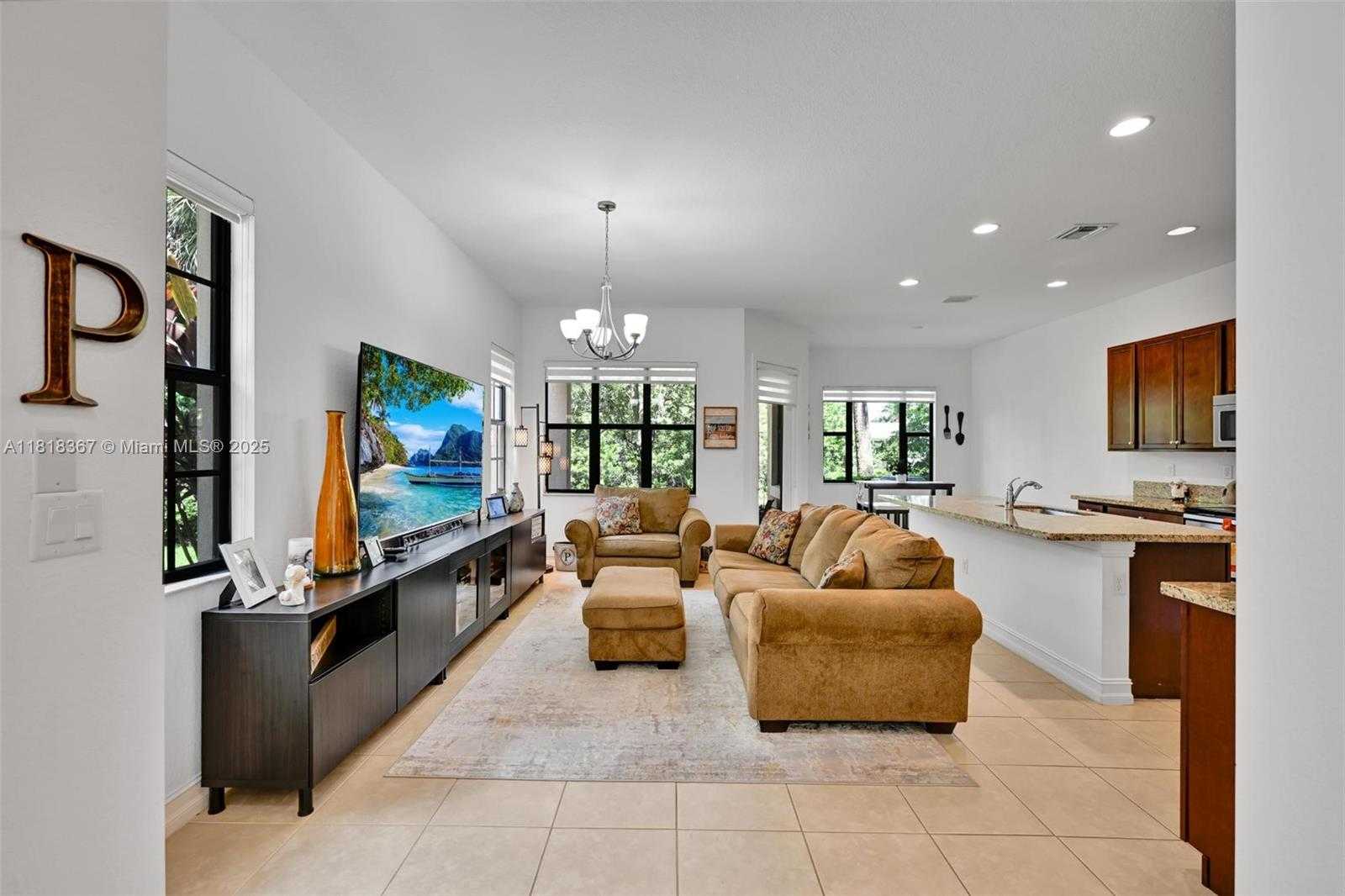 Small Image of 122 SW 127th Terrace, Plantation, FL 33325, USA Number 28