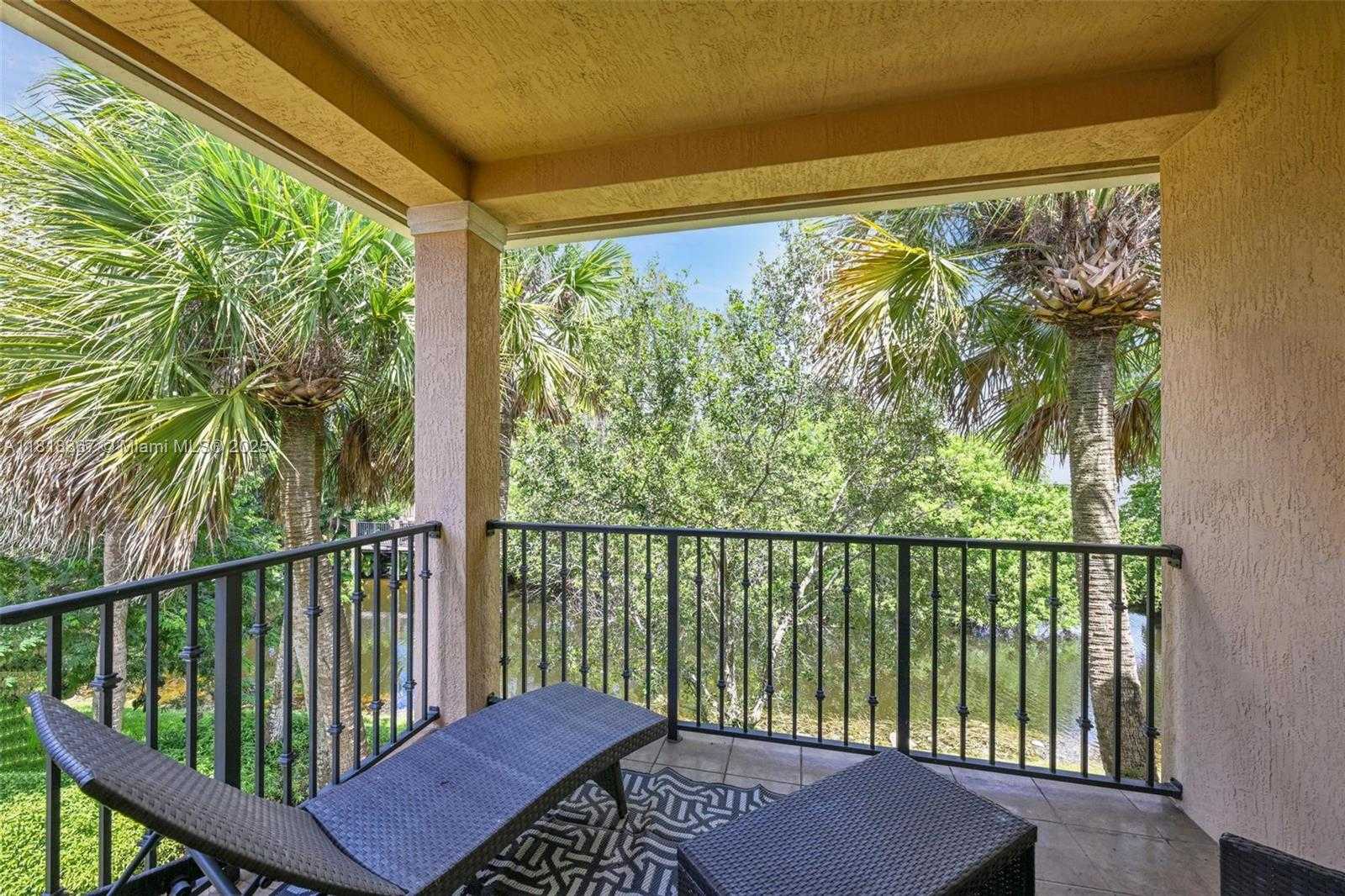 Small Image of 122 SW 127th Terrace, Plantation, FL 33325, USA Number 36