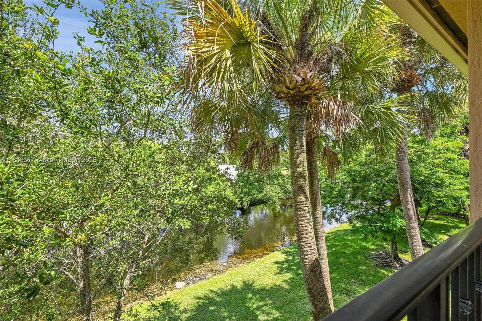 Small Image of 122 SW 127th Terrace, Plantation, FL 33325, USA Number 37