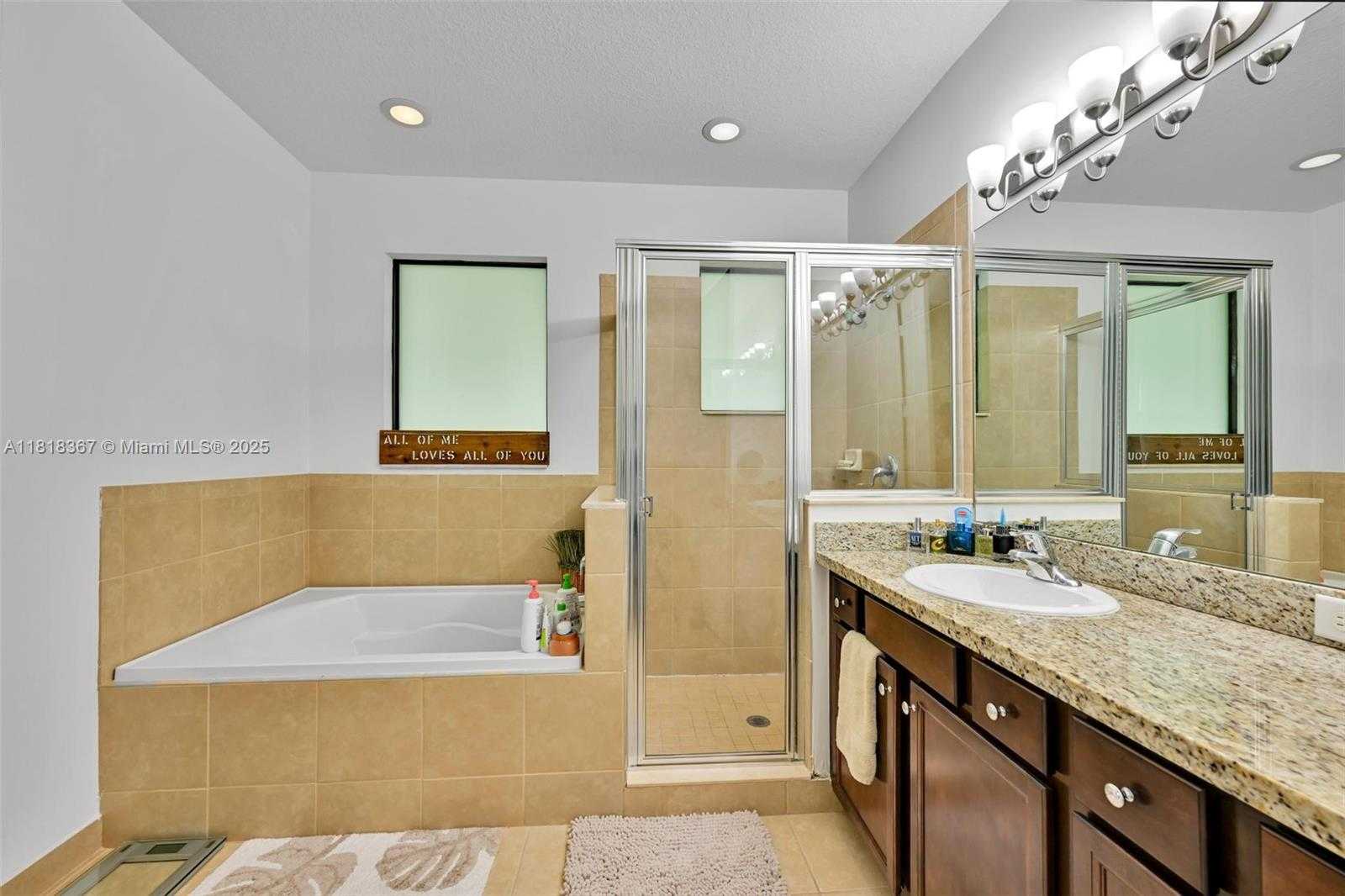 Small Image of 122 SW 127th Terrace, Plantation, FL 33325, USA Number 38