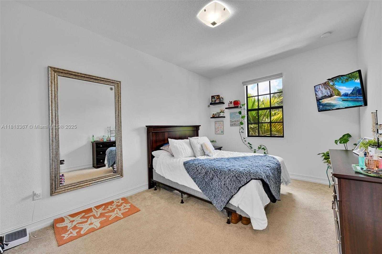 Small Image of 122 SW 127th Terrace, Plantation, FL 33325, USA Number 44
