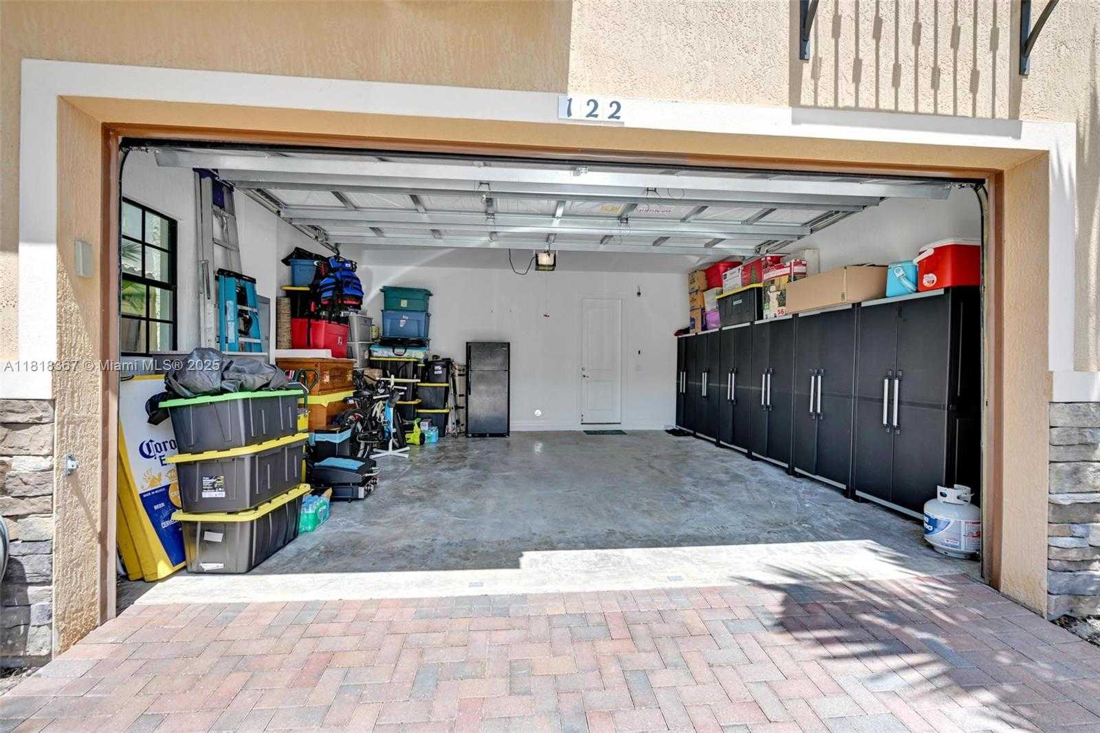 Small Image of 122 SW 127th Terrace, Plantation, FL 33325, USA Number 47