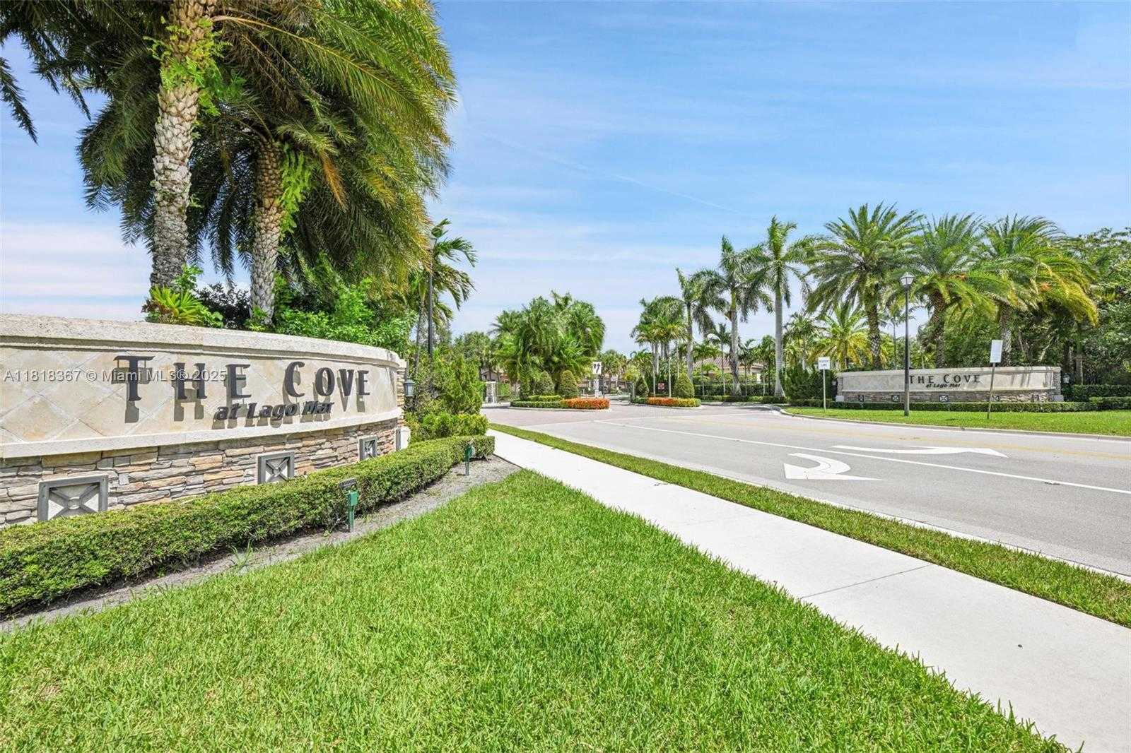 Small Image of 122 SW 127th Terrace, Plantation, FL 33325, USA Number 48