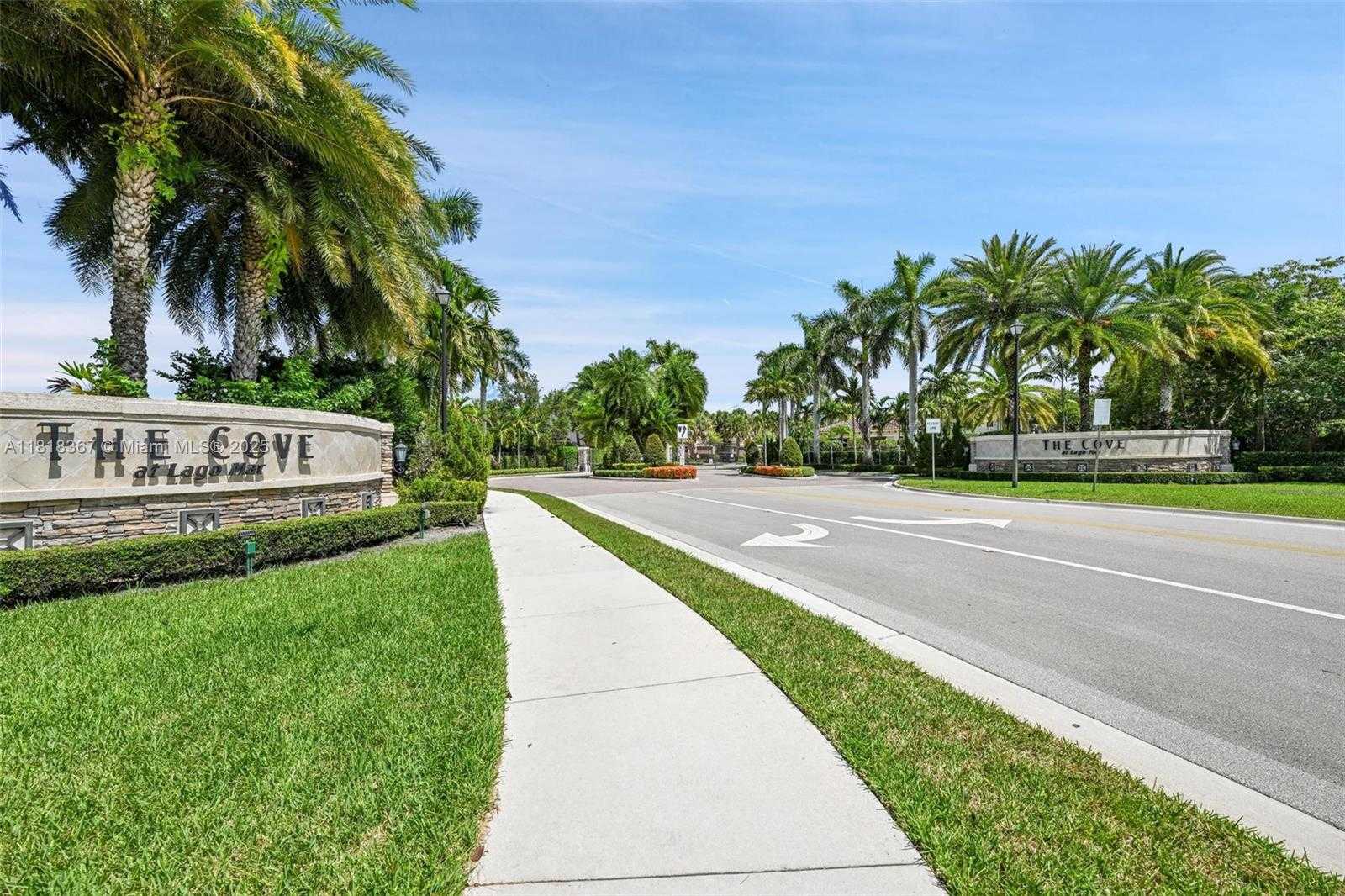 Small Image of 122 SW 127th Terrace, Plantation, FL 33325, USA Number 49