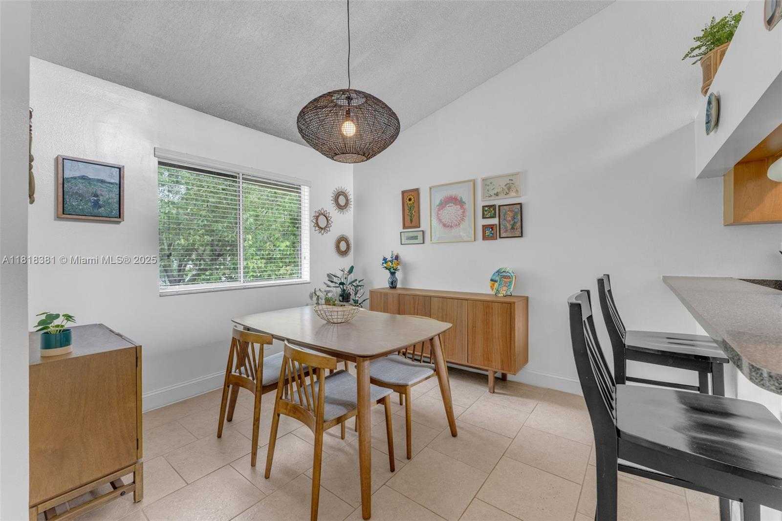Small Image of 9550 SOUTH WEST 140TH CT #9550, Miami Number 11