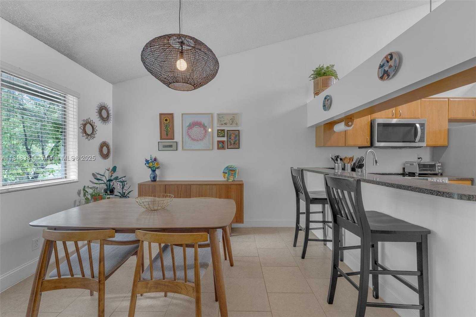 Small Image of 9550 SOUTH WEST 140TH CT #9550, Miami Number 12