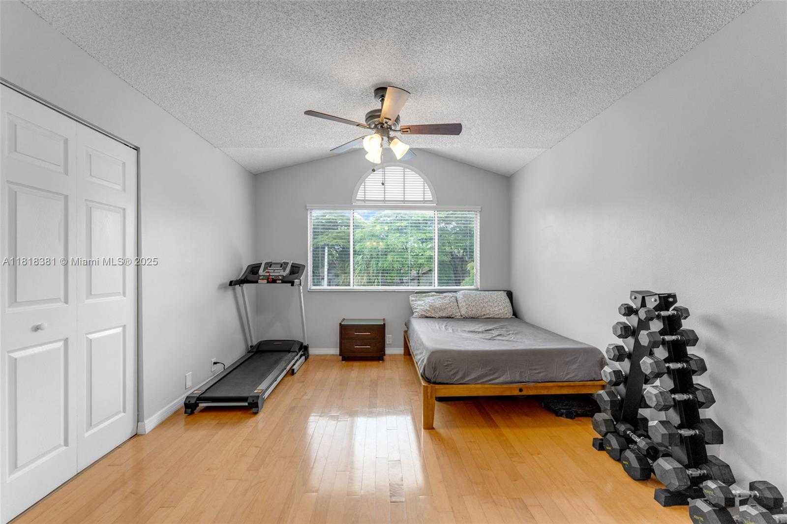 Small Image of 9550 SOUTH WEST 140TH CT #9550, Miami Number 16