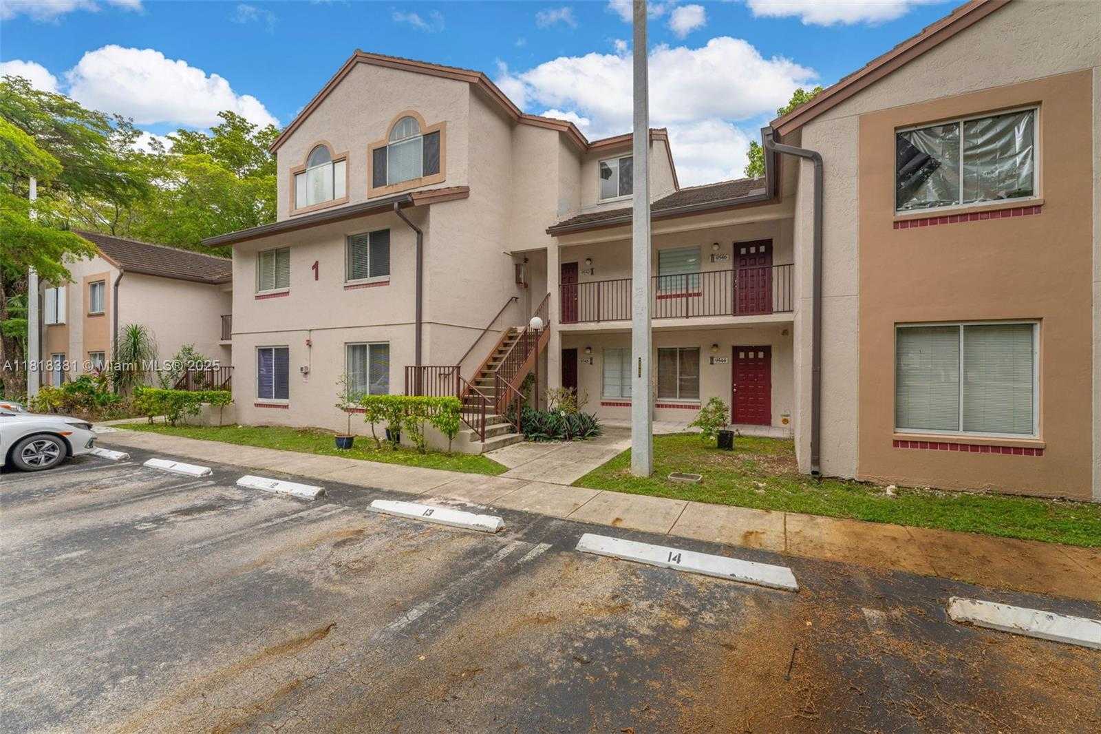 Small Image of 9550 SOUTH WEST 140TH CT #9550, Miami Number 20