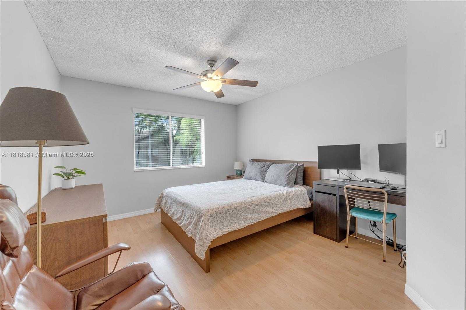 Small Image of 9550 SOUTH WEST 140TH CT #9550, Miami Number 6