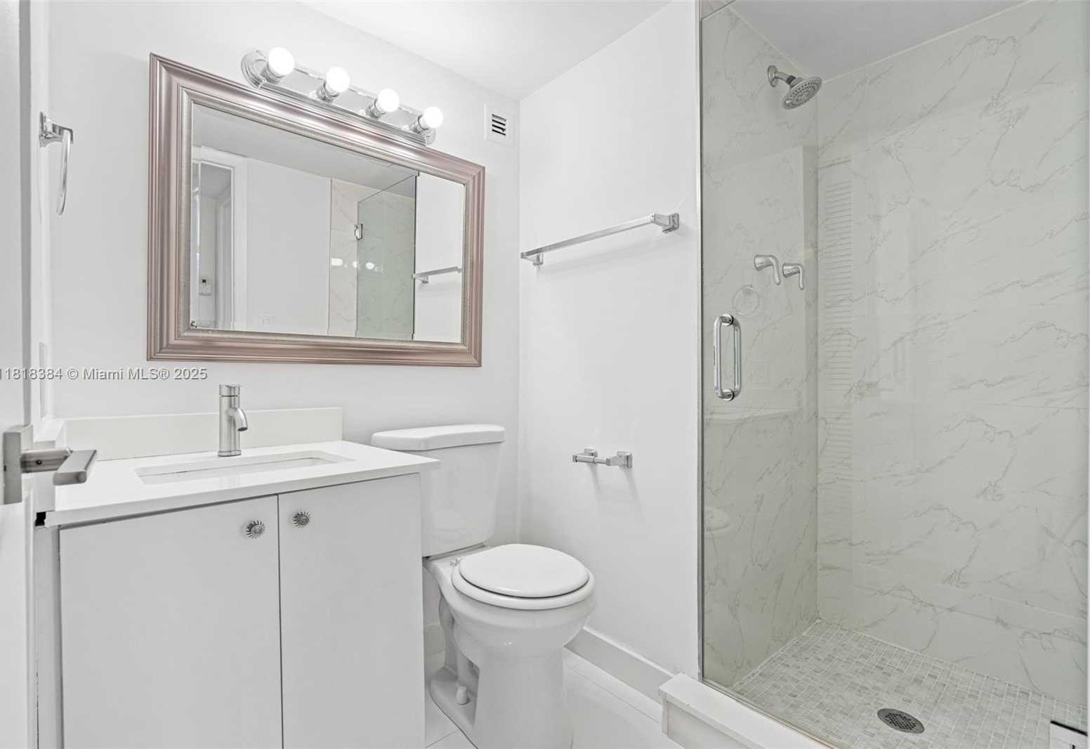 Small Image of 1450 BRICKELL BAY DR #806, Miami Number 12