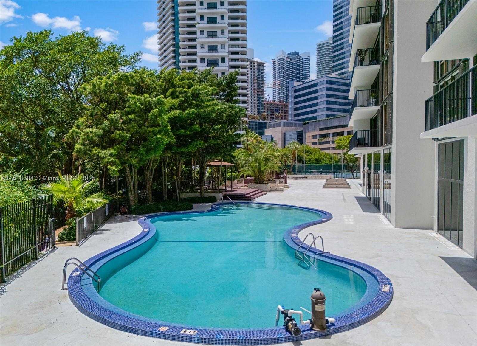 Small Image of 1450 BRICKELL BAY DR #806, Miami Number 15