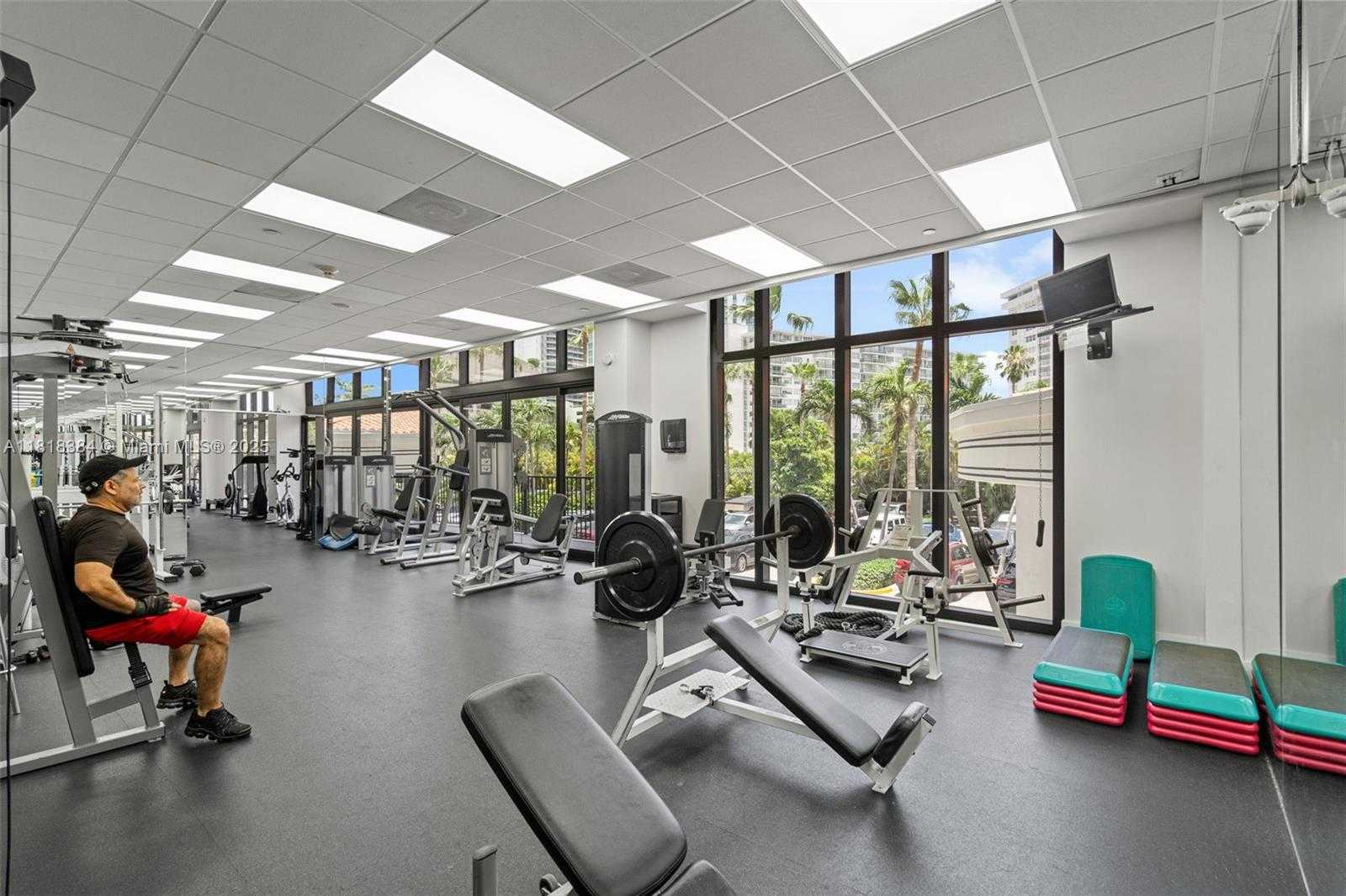 Small Image of 1450 BRICKELL BAY DR #806, Miami Number 19