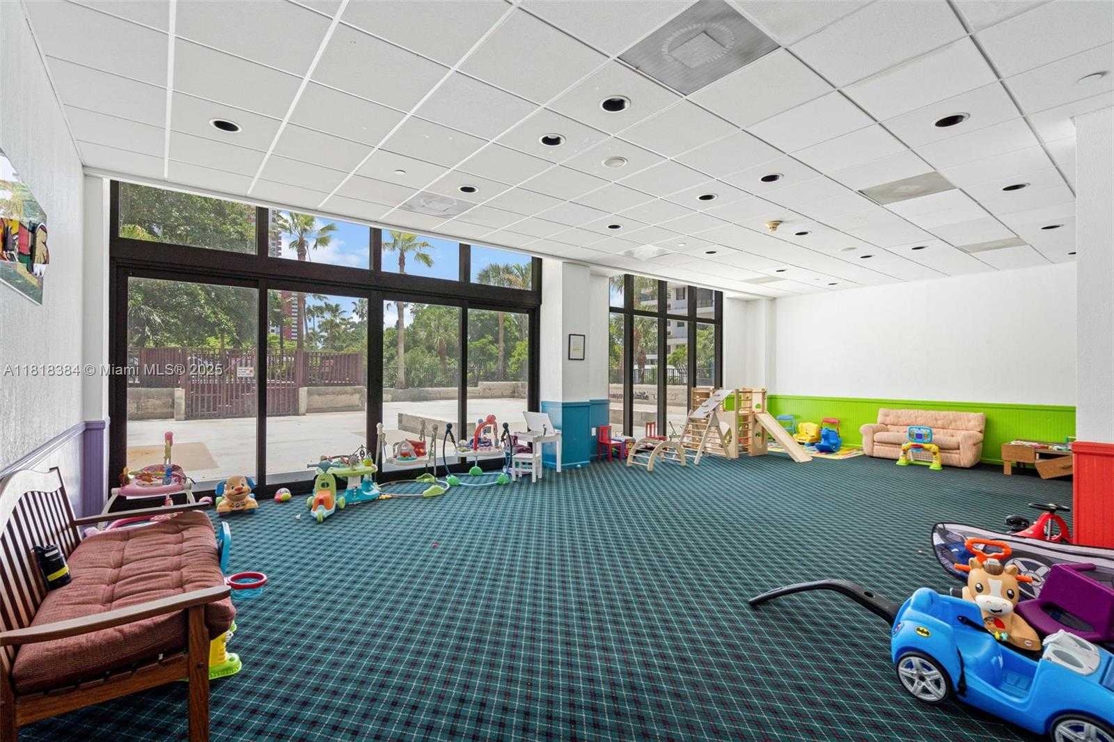 Small Image of 1450 BRICKELL BAY DR #806, Miami Number 21