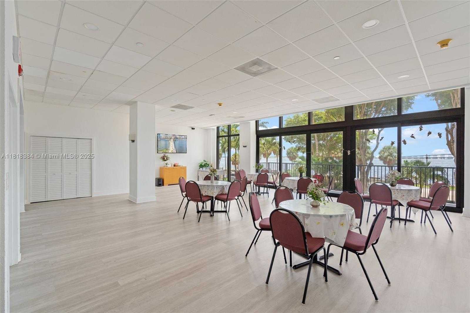 Small Image of 1450 BRICKELL BAY DR #806, Miami Number 23