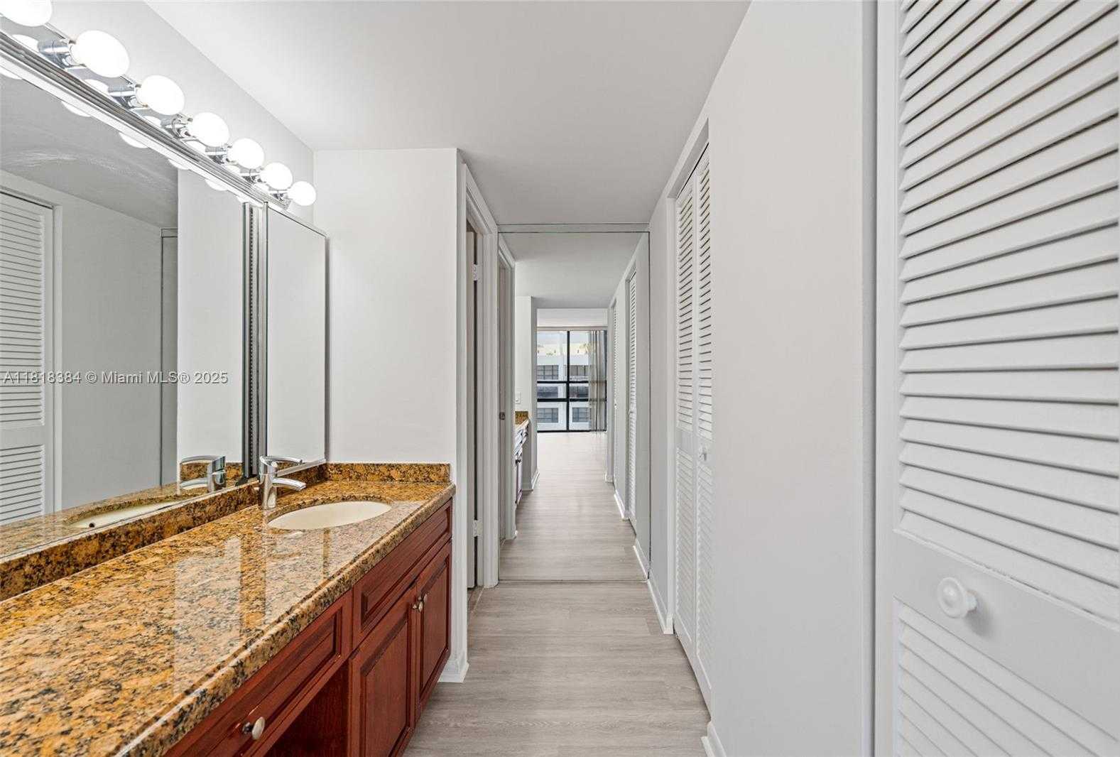 Small Image of 1450 BRICKELL BAY DR #806, Miami Number 28