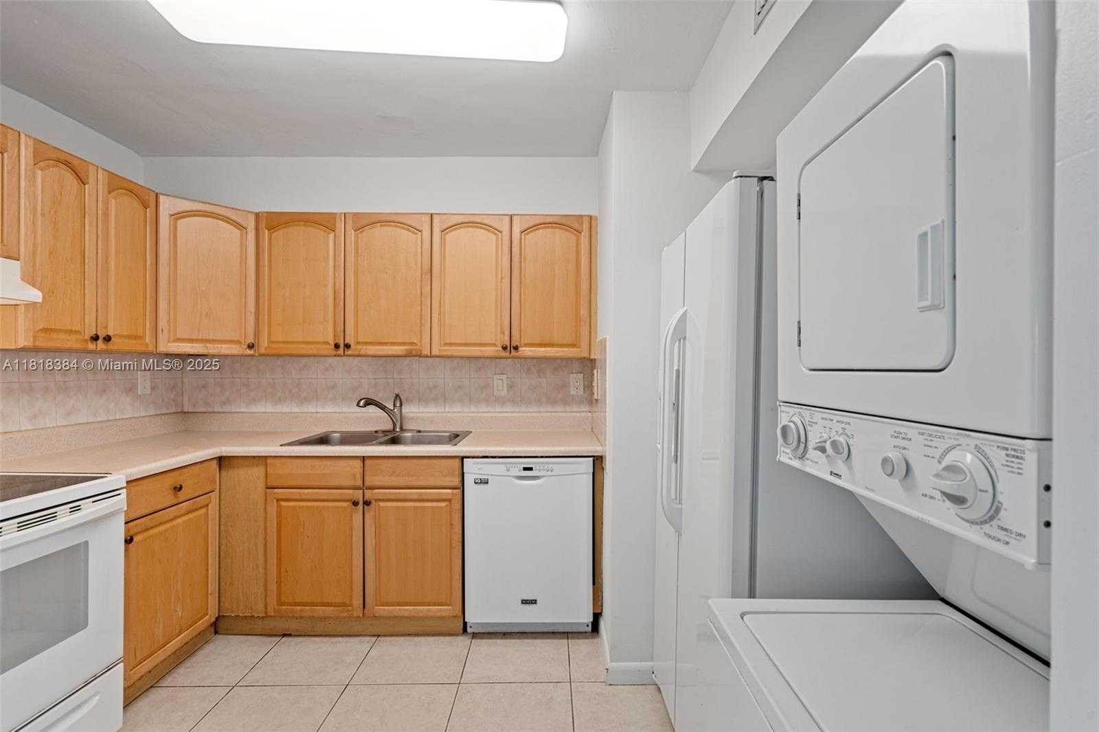 Small Image of 1450 BRICKELL BAY DR #806, Miami Number 33
