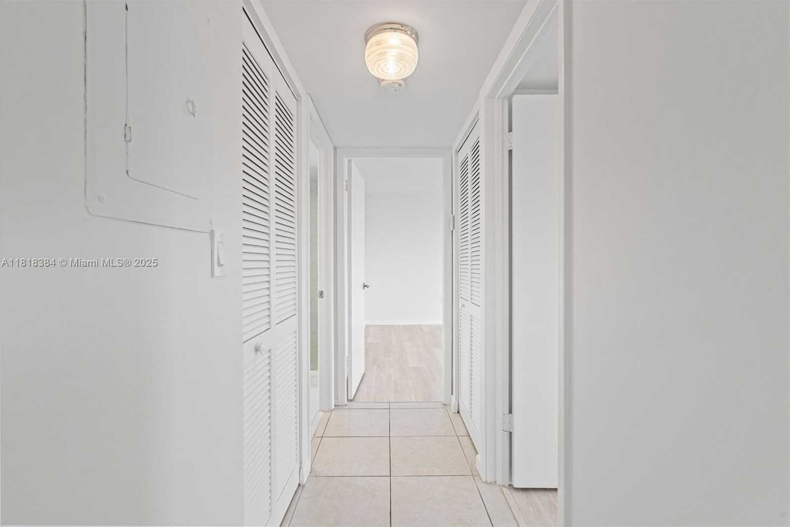 Small Image of 1450 BRICKELL BAY DR #806, Miami Number 9