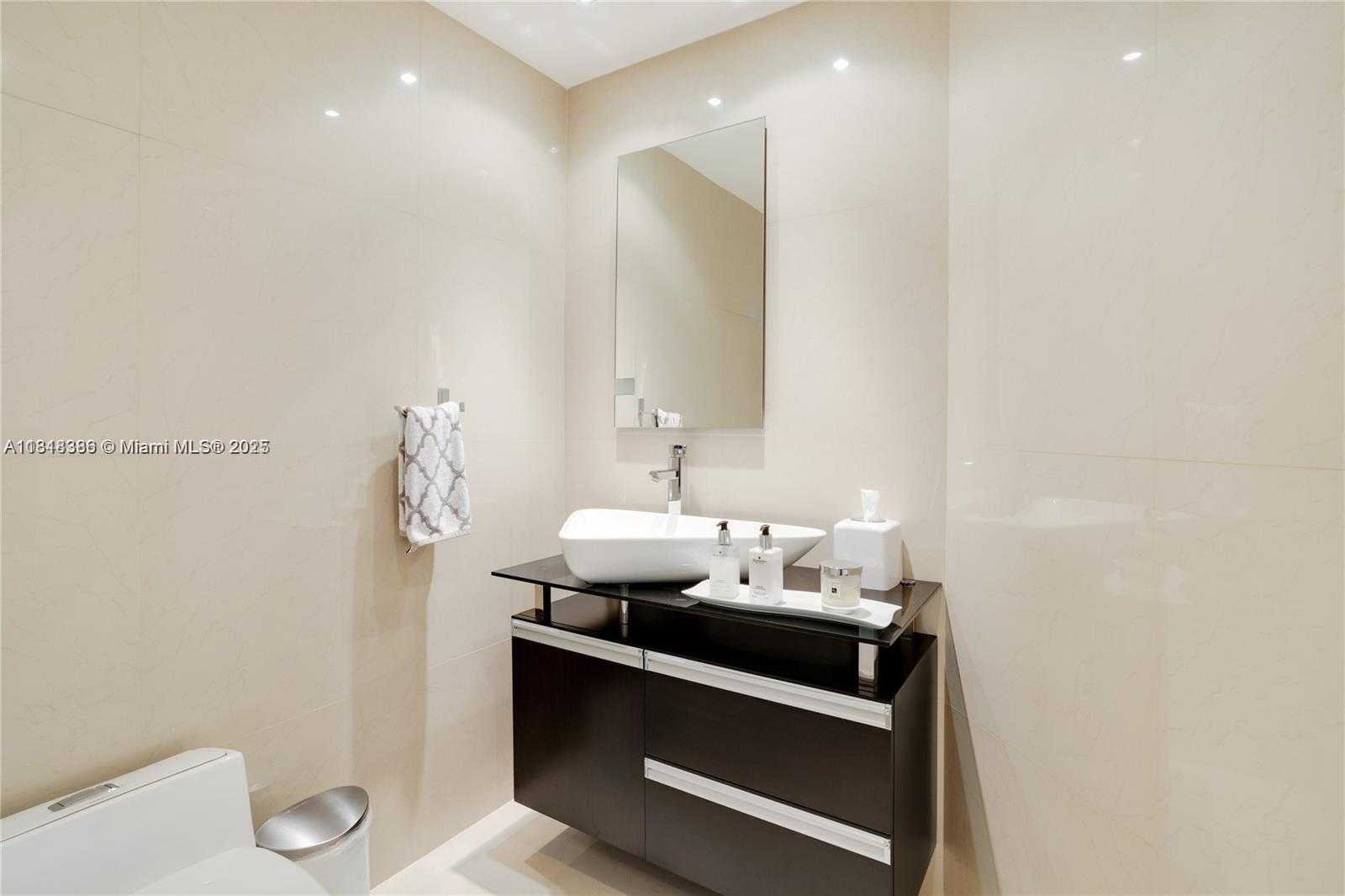 Small Image of 3201 NORTH EAST 183RD ST #3106, Aventura Number 14