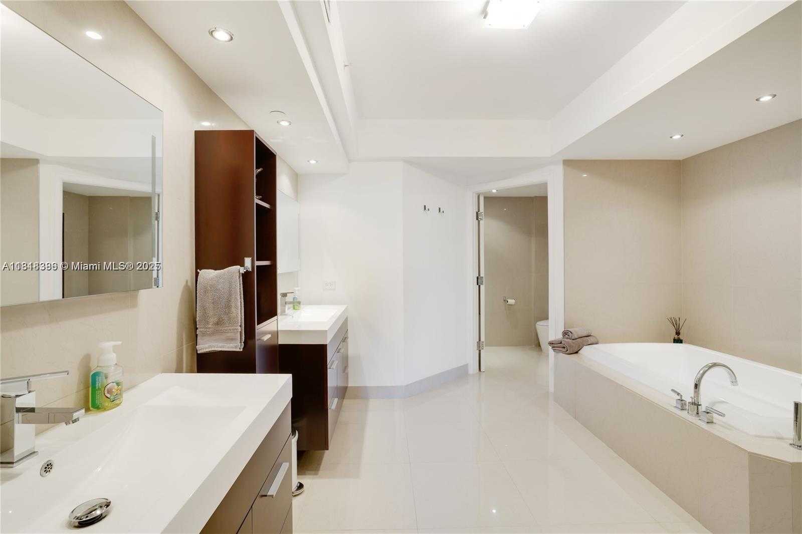 Small Image of 3201 NORTH EAST 183RD ST #3106, Aventura Number 22
