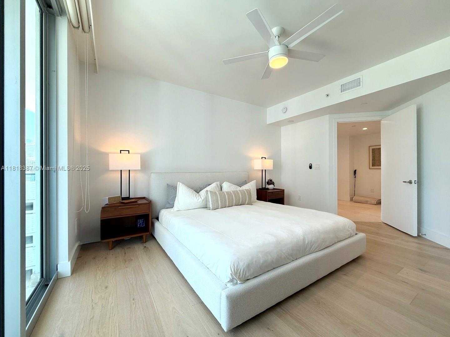 Small Image of 1331 BRICKELL BAY DR #2002, Miami Number 15