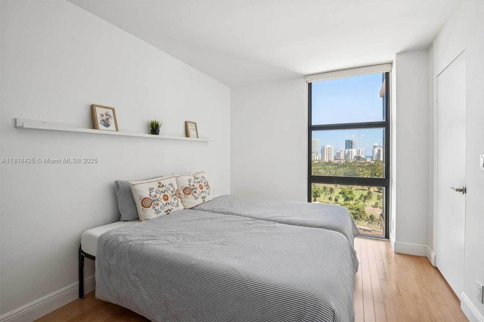Small Image of 20301 WEST COUNTRY CLUB DR #1828, Aventura Number 13