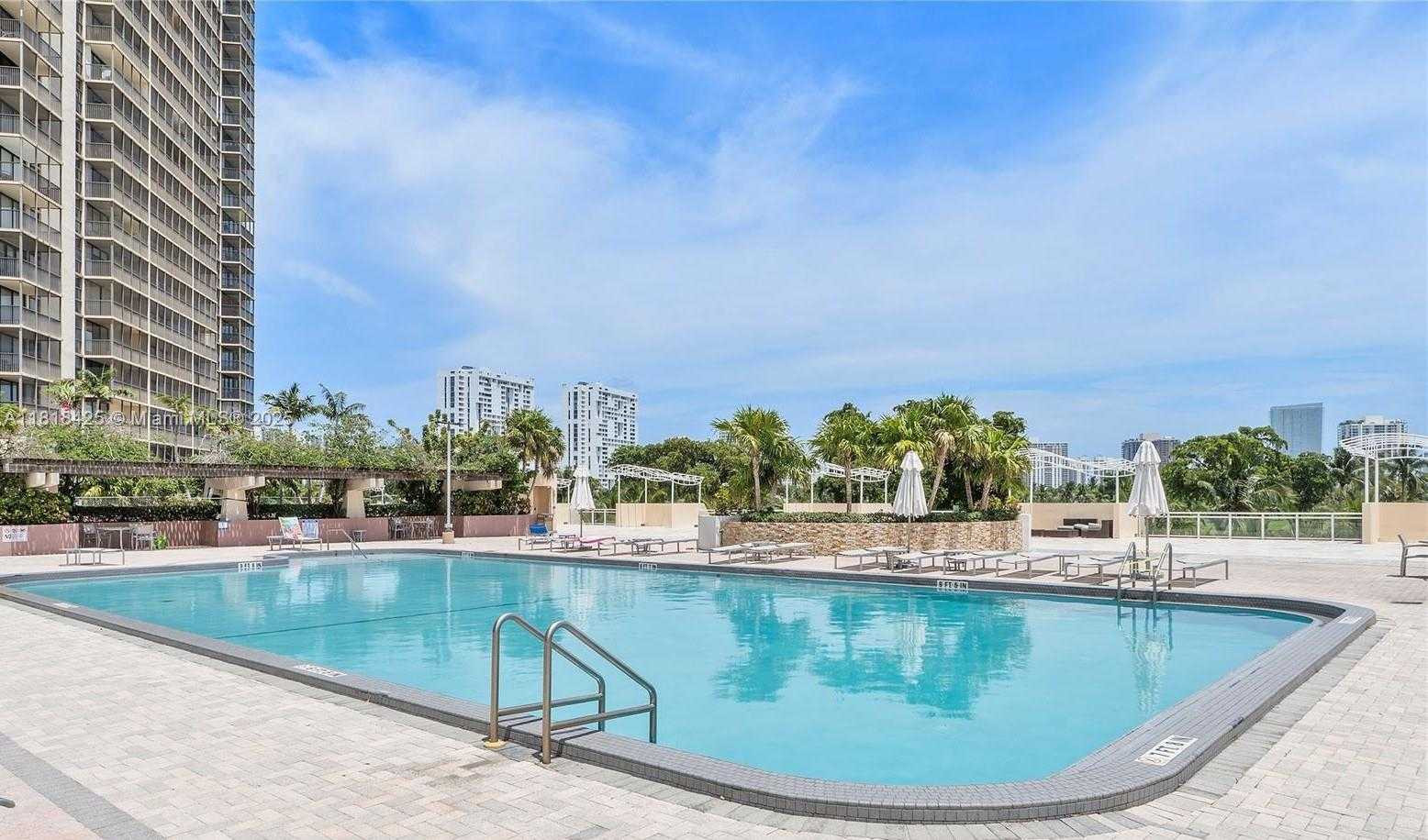 Small Image of 20301 WEST COUNTRY CLUB DR #1828, Aventura Number 20