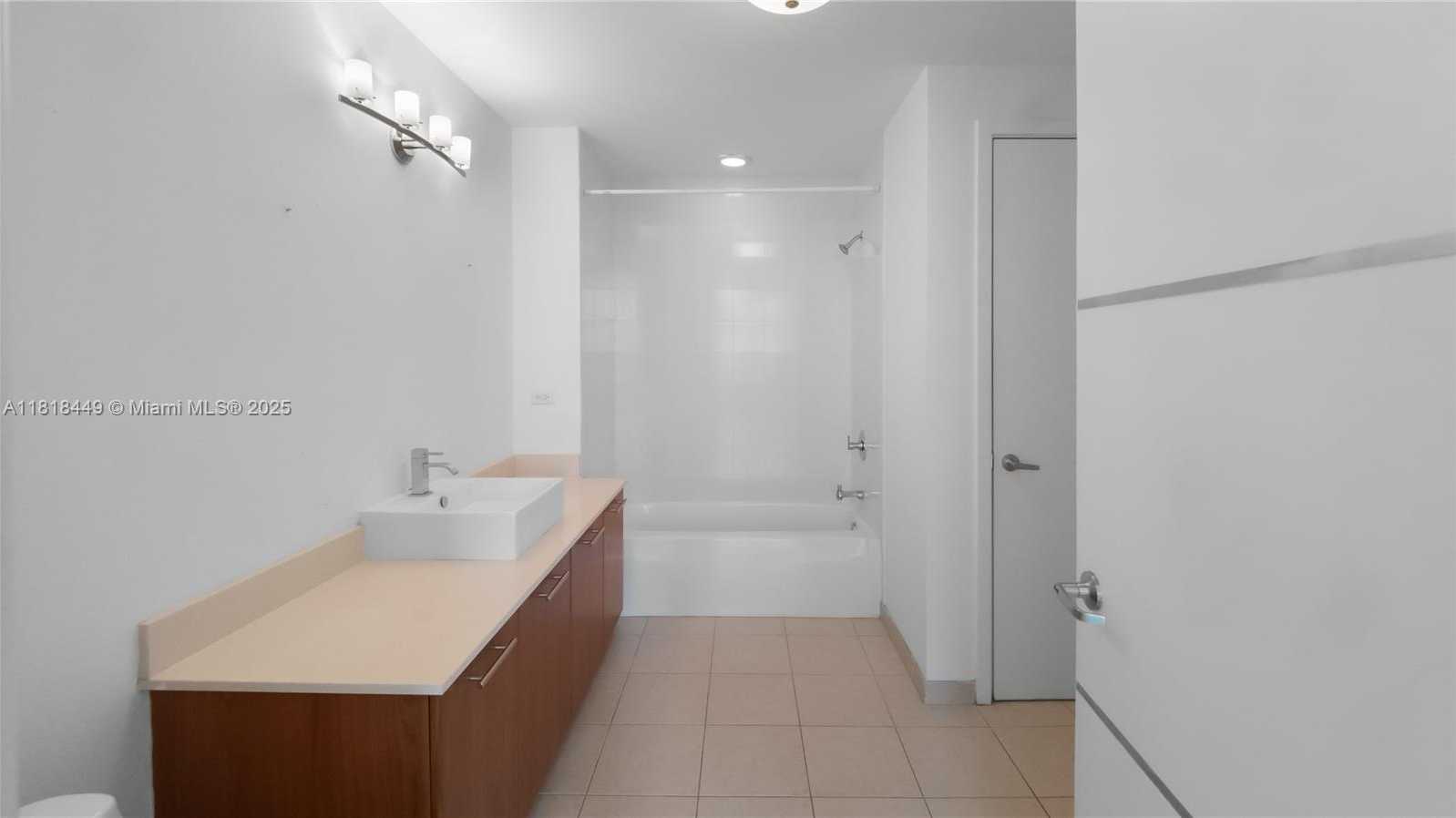 Small Image of 3301 NORTH EAST 1ST AVE #H1612, Miami Number 34