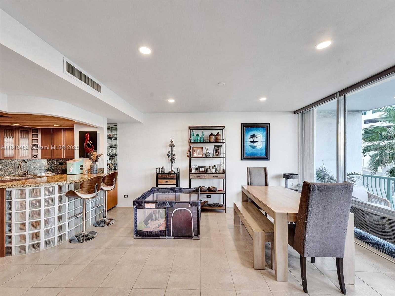 Small Image of 1408 BRICKELL BAY DR #411, Miami Number 10