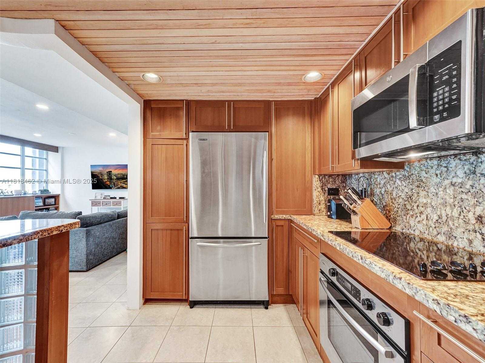 Small Image of 1408 BRICKELL BAY DR #411, Miami Number 13