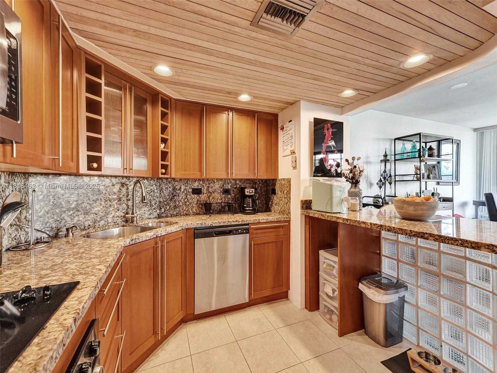 Small Image of 1408 BRICKELL BAY DR #411, Miami Number 15