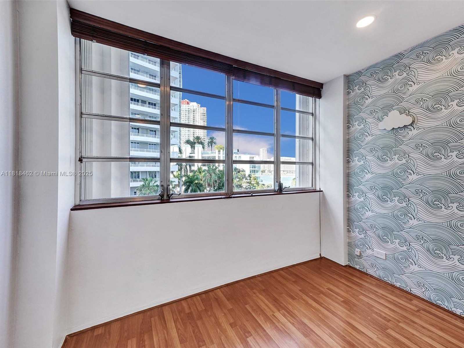 Small Image of 1408 BRICKELL BAY DR #411, Miami Number 19