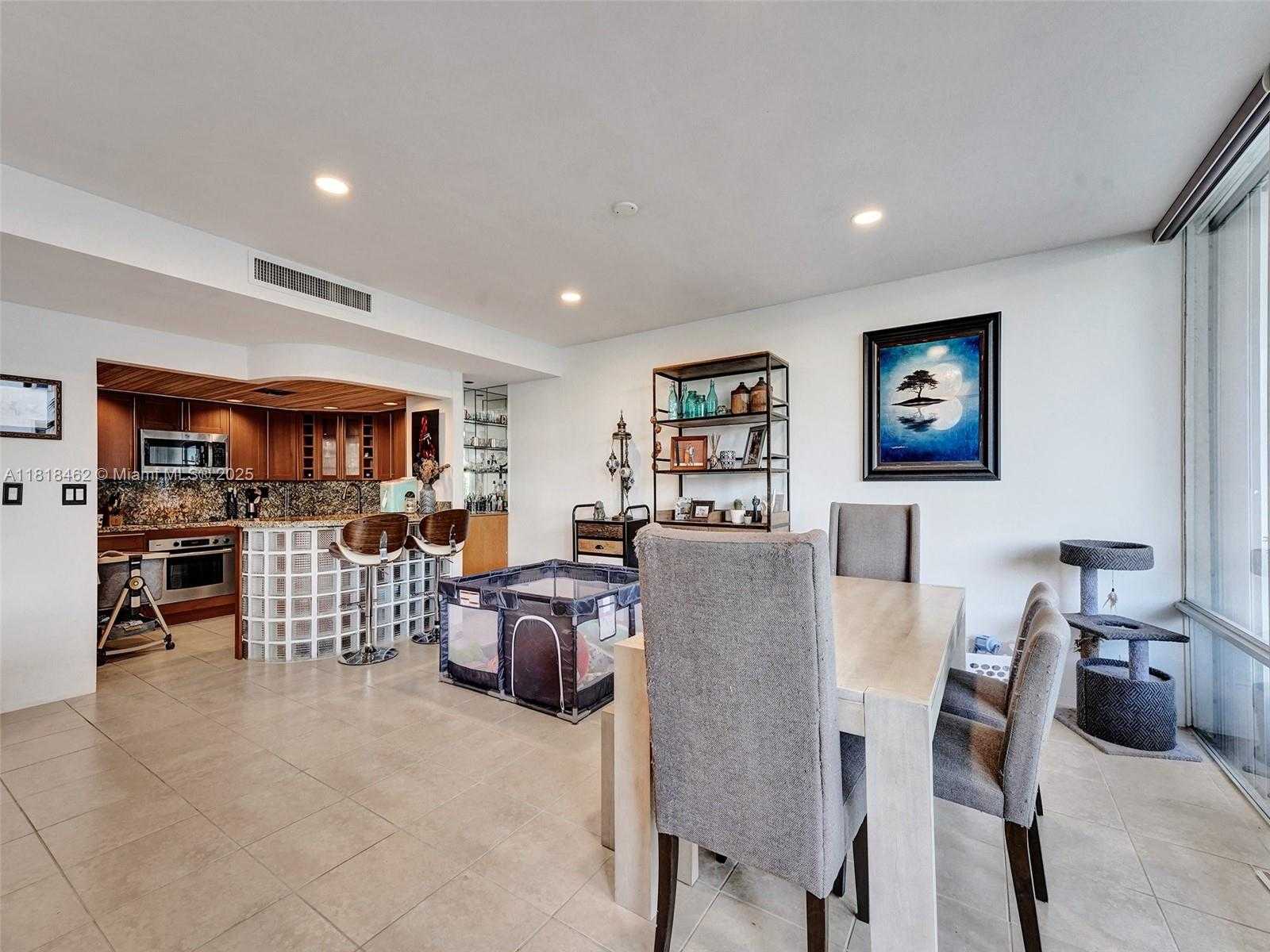 Small Image of 1408 BRICKELL BAY DR #411, Miami Number 8