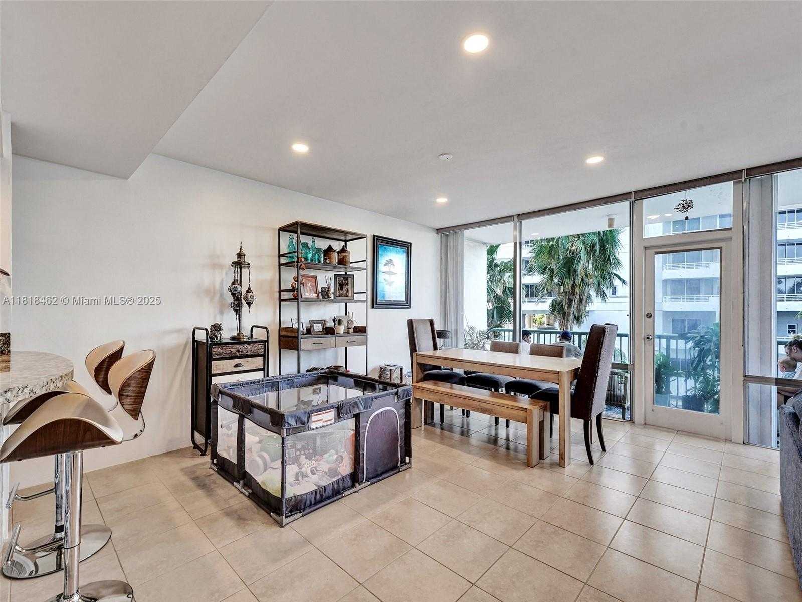 Small Image of 1408 BRICKELL BAY DR #411, Miami Number 9