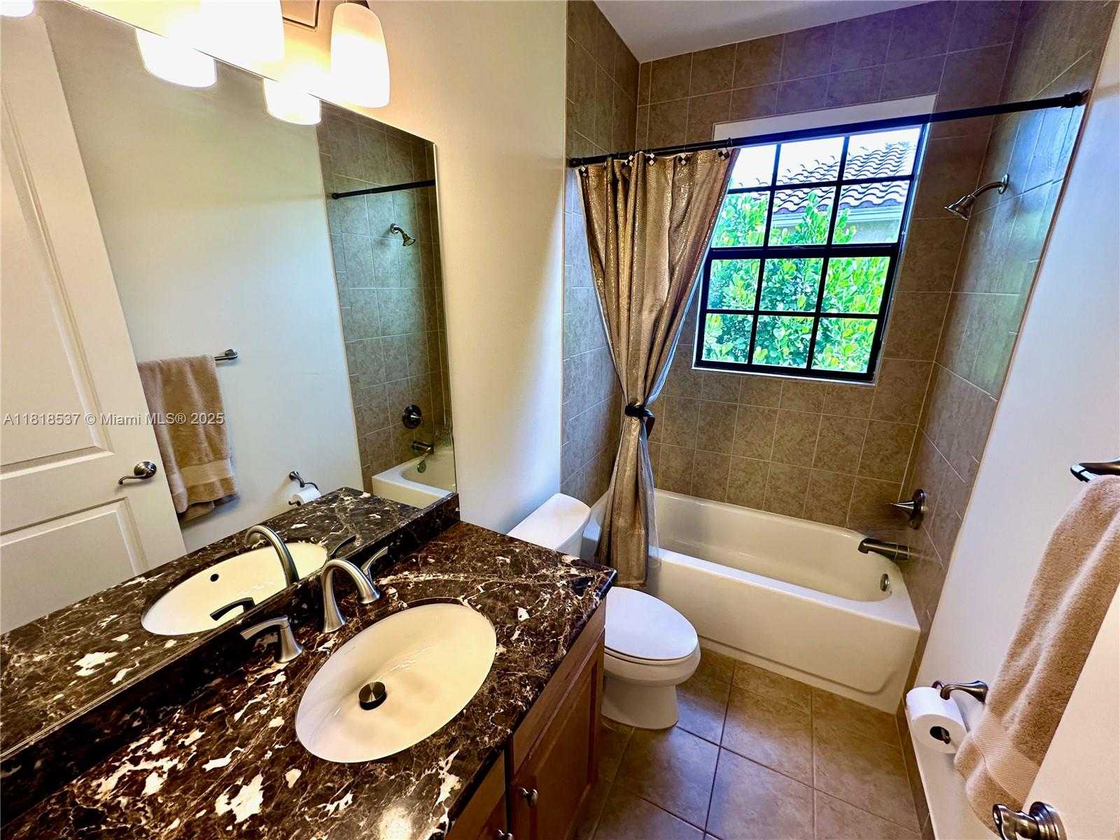 Small Image of 119 RIVERWALK CIRCLE EAST, Plantation Number 16