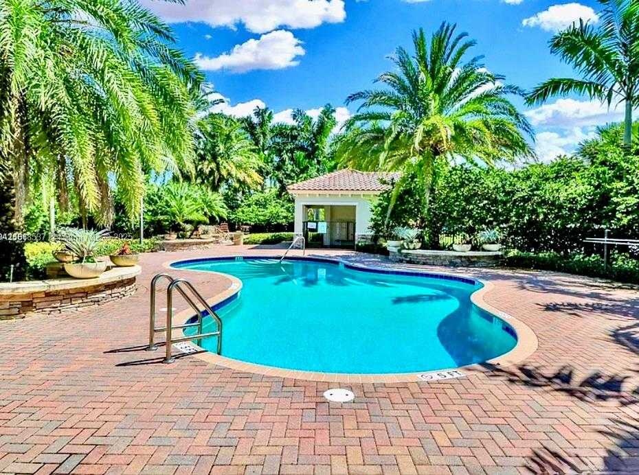 Small Image of 119 RIVERWALK CIRCLE EAST, Plantation Number 27