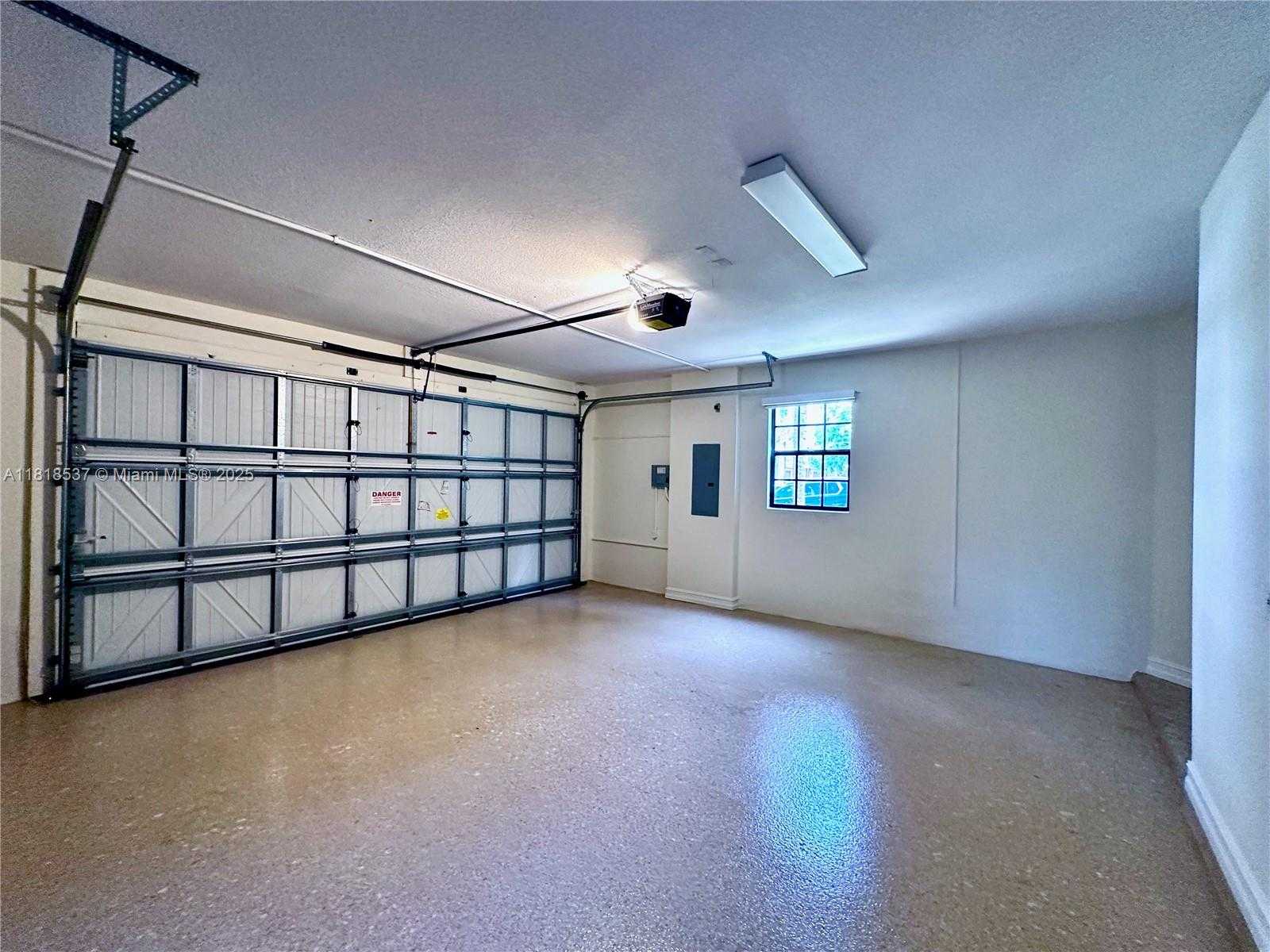 Small Image of 119 RIVERWALK CIRCLE EAST, Plantation Number 34