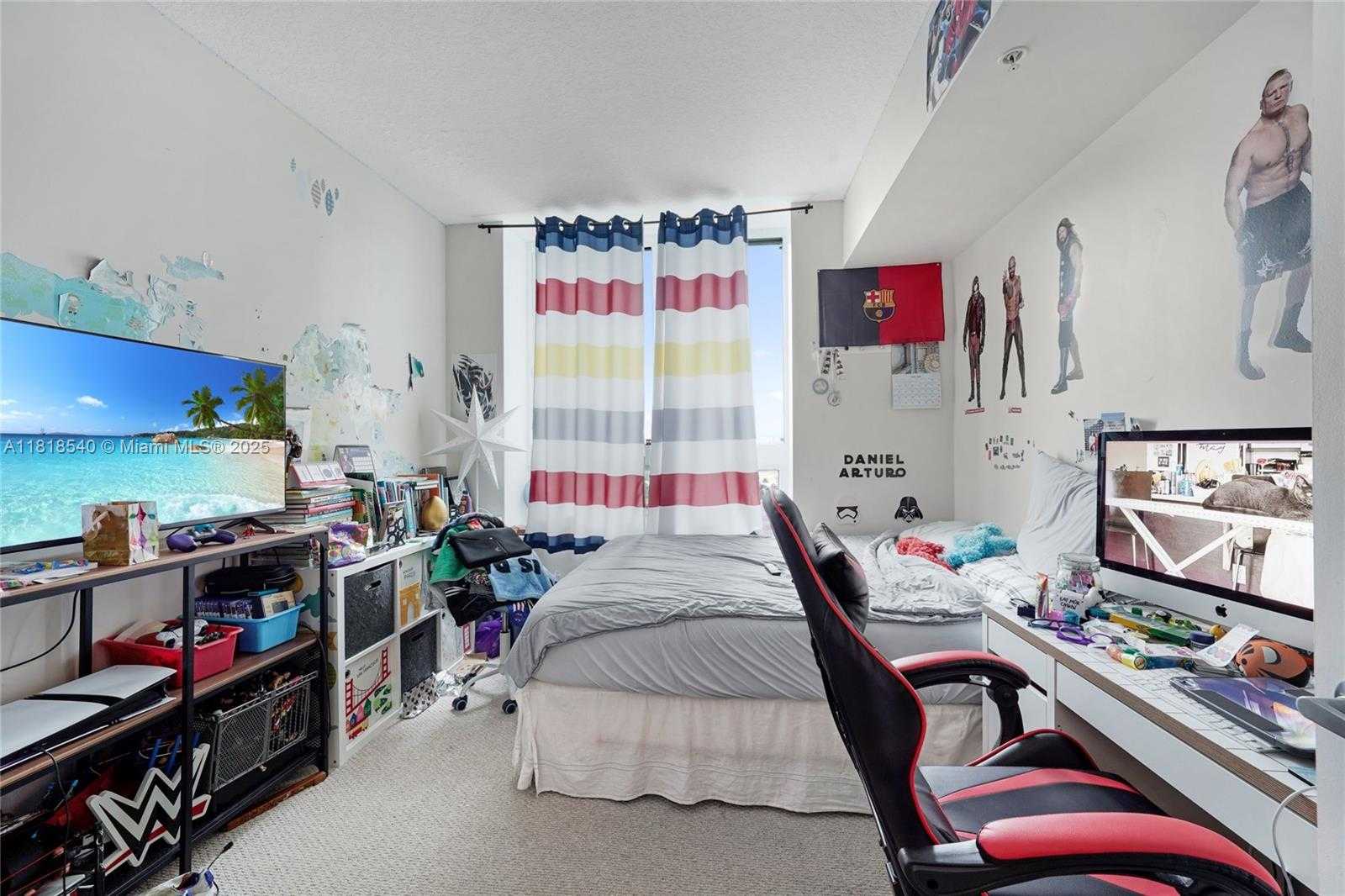 Small Image of 1900 NORTH BAYSHORE DR #1411, Miami Number 12