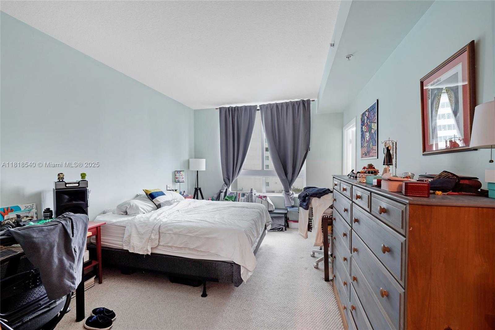 Small Image of 1900 NORTH BAYSHORE DR #1411, Miami Number 13