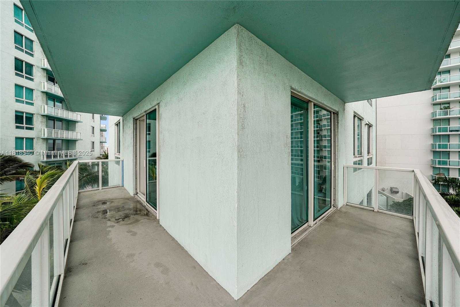 Small Image of 1900 NORTH BAYSHORE DR #1411, Miami Number 19