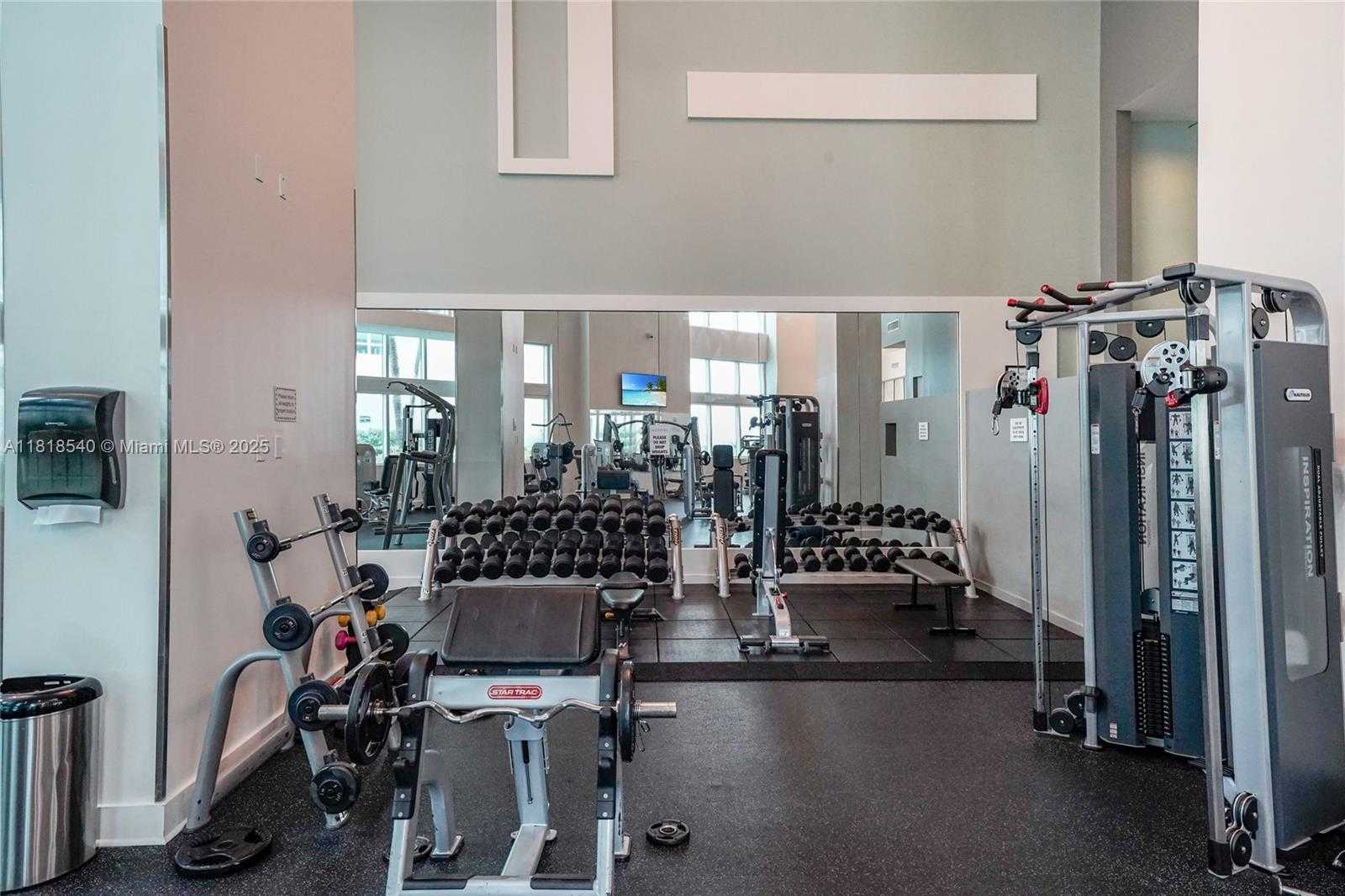 Small Image of 1900 NORTH BAYSHORE DR #1411, Miami Number 23
