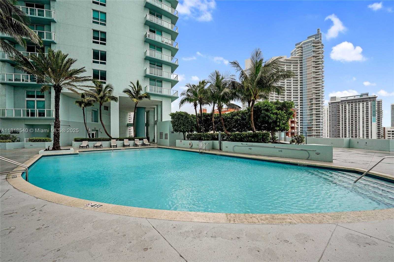 Small Image of 1900 NORTH BAYSHORE DR #1411, Miami Number 25