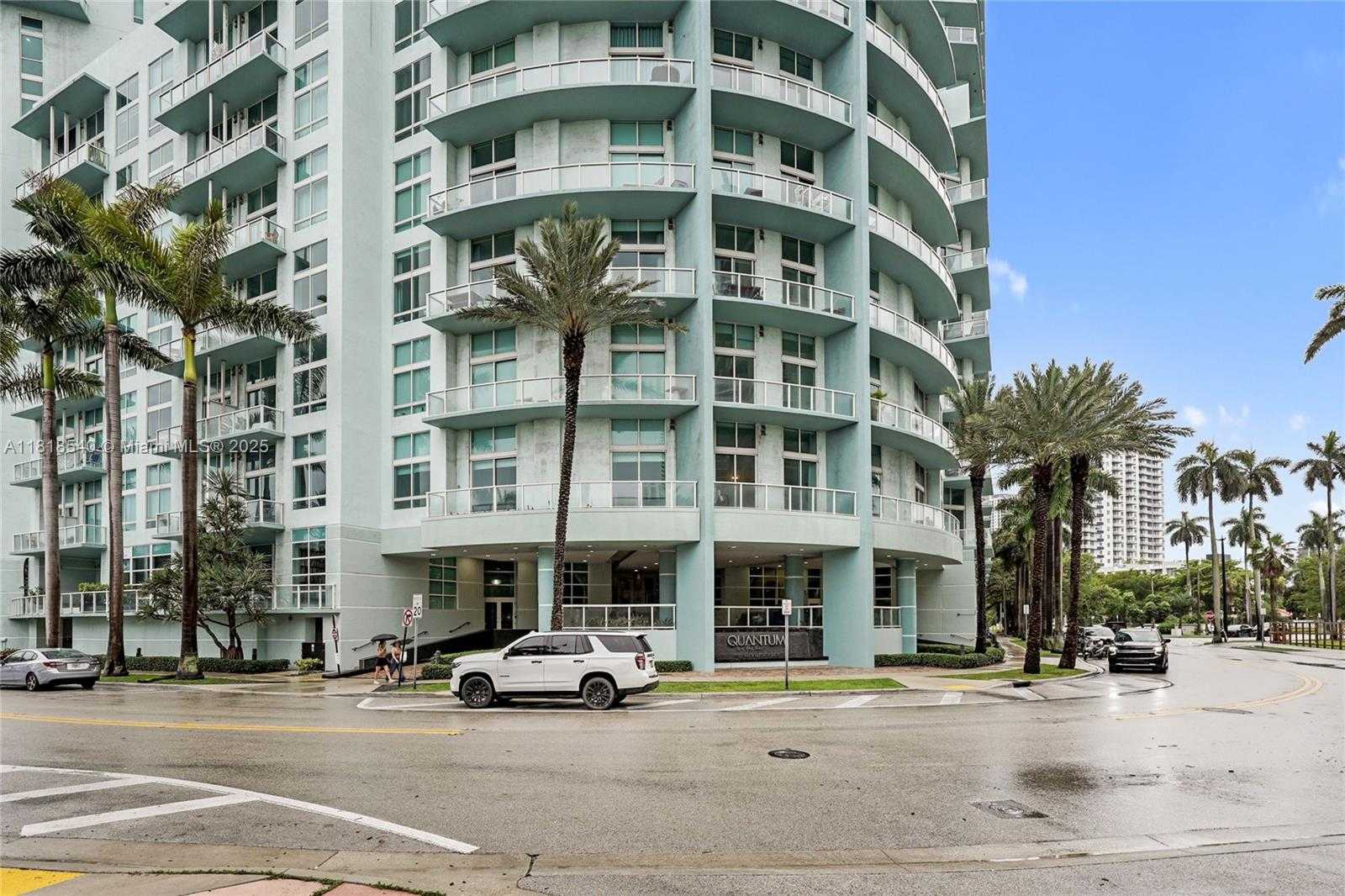 Small Image of 1900 NORTH BAYSHORE DR #1411, Miami Number 3