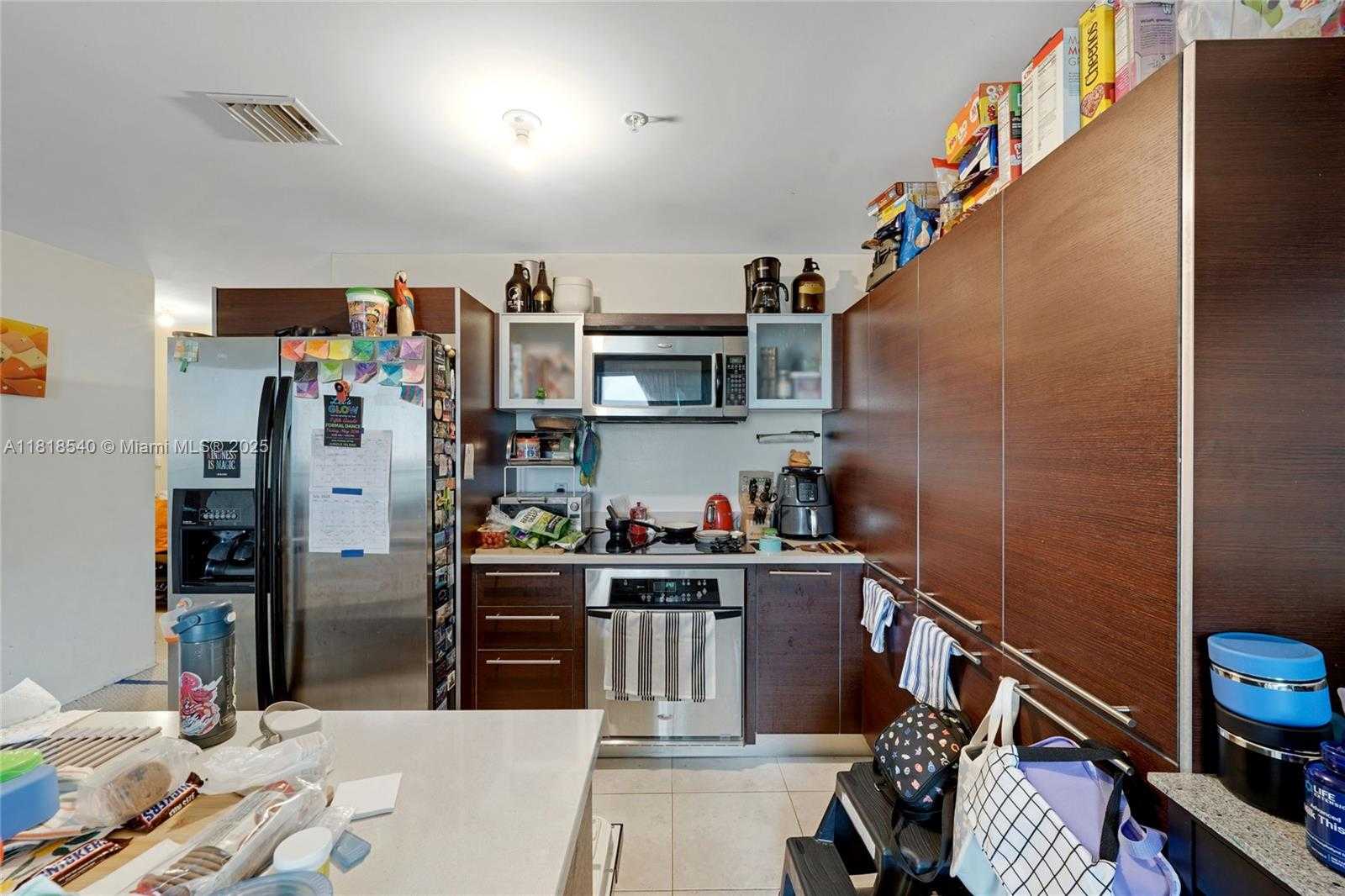 Small Image of 1900 NORTH BAYSHORE DR #1411, Miami Number 6