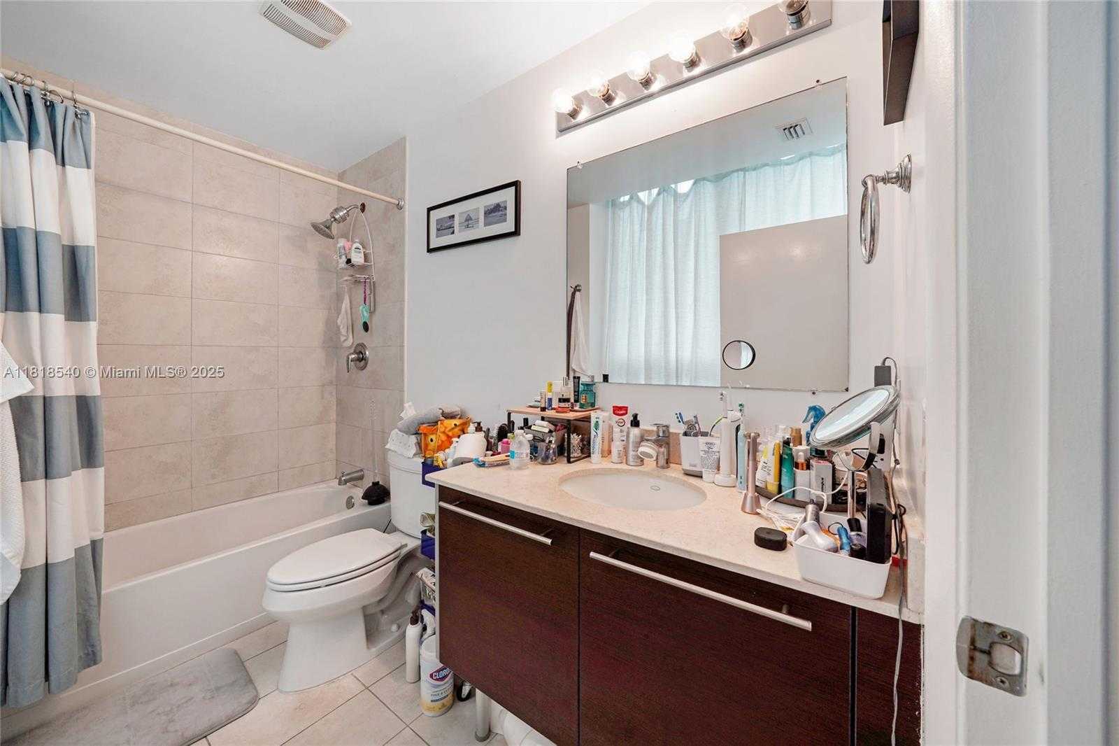 Small Image of 1900 NORTH BAYSHORE DR #1411, Miami Number 8