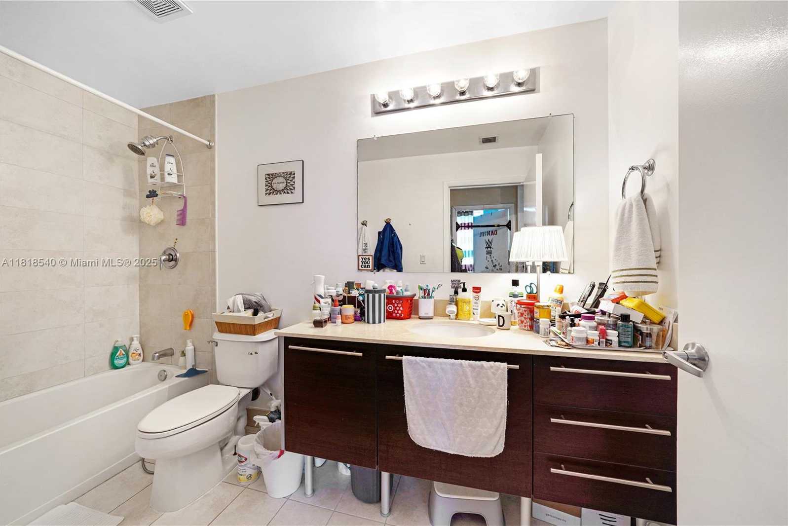 Small Image of 1900 NORTH BAYSHORE DR #1411, Miami Number 9