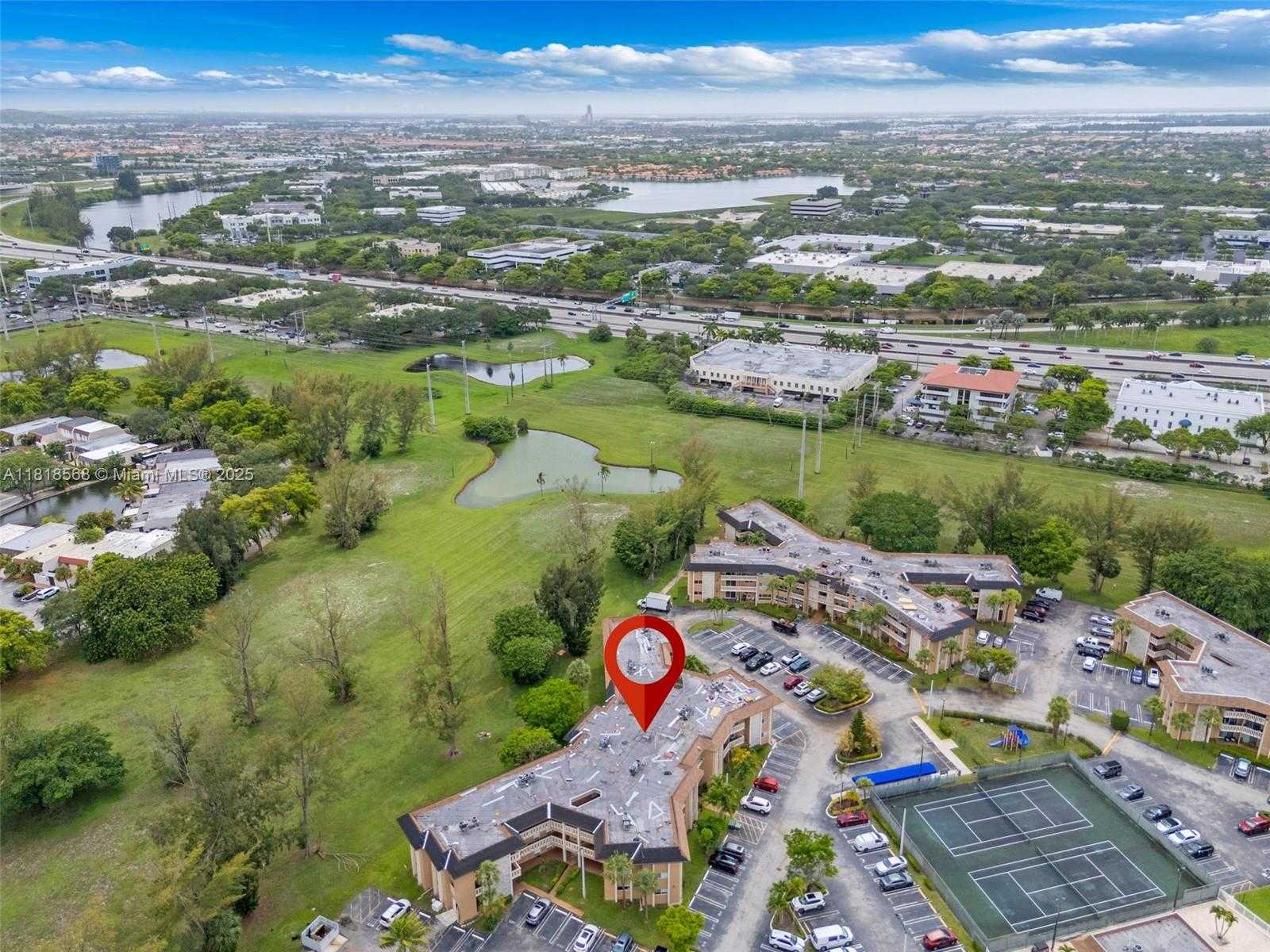 Small Image of 7430 MIAMI LAKES DR #E301, Miami Lakes Number 32