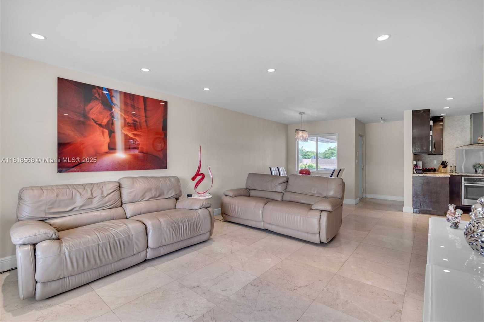 Small Image of 7430 MIAMI LAKES DR #E301, Miami Lakes Number 6